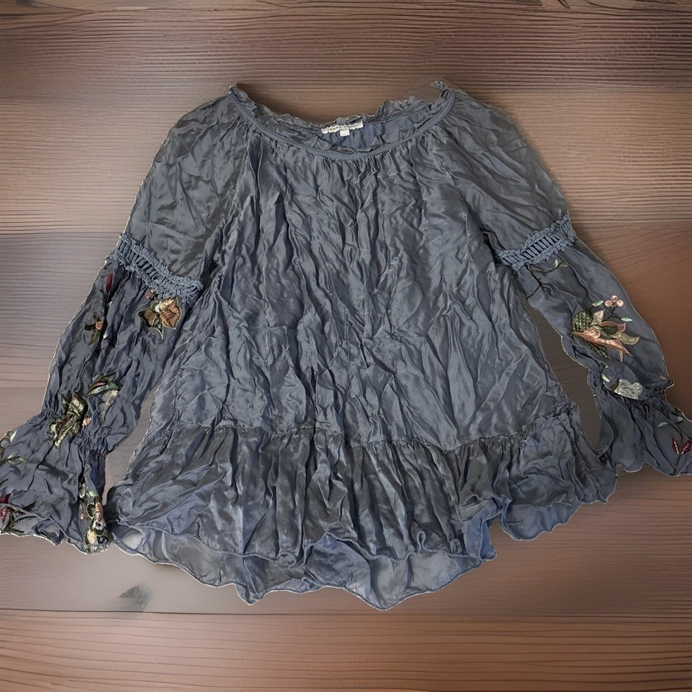Tempo Paris Silk Blouse M Gray Blue Ruffle Floral Embroidered Sleeve Italy